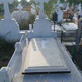 Vand 2 locuri de veci cimitirul Sfintii Voievozi, Popesti Leordeni